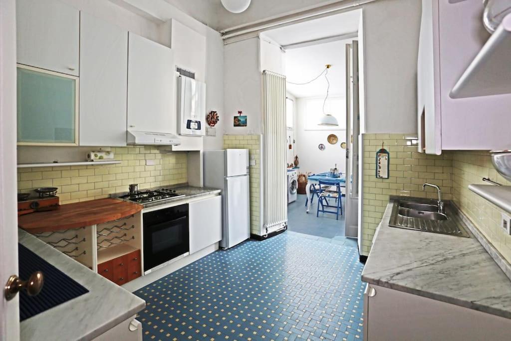 I Due Leoni 5 Terre La Spezia Apartment Bagian luar foto